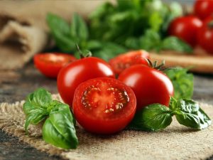 گوجه فرنگی برای پوست